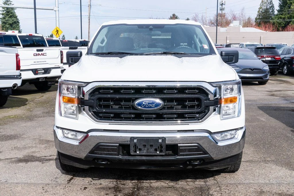 Used 2022 White Ford XLT image 2