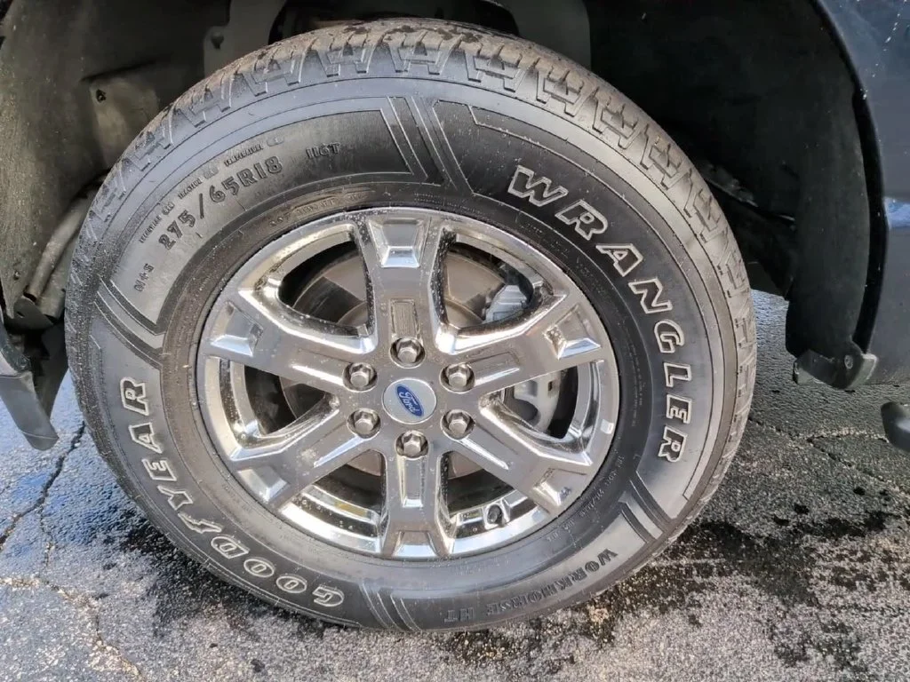 Used 2021 Blue Ford XLT image 13