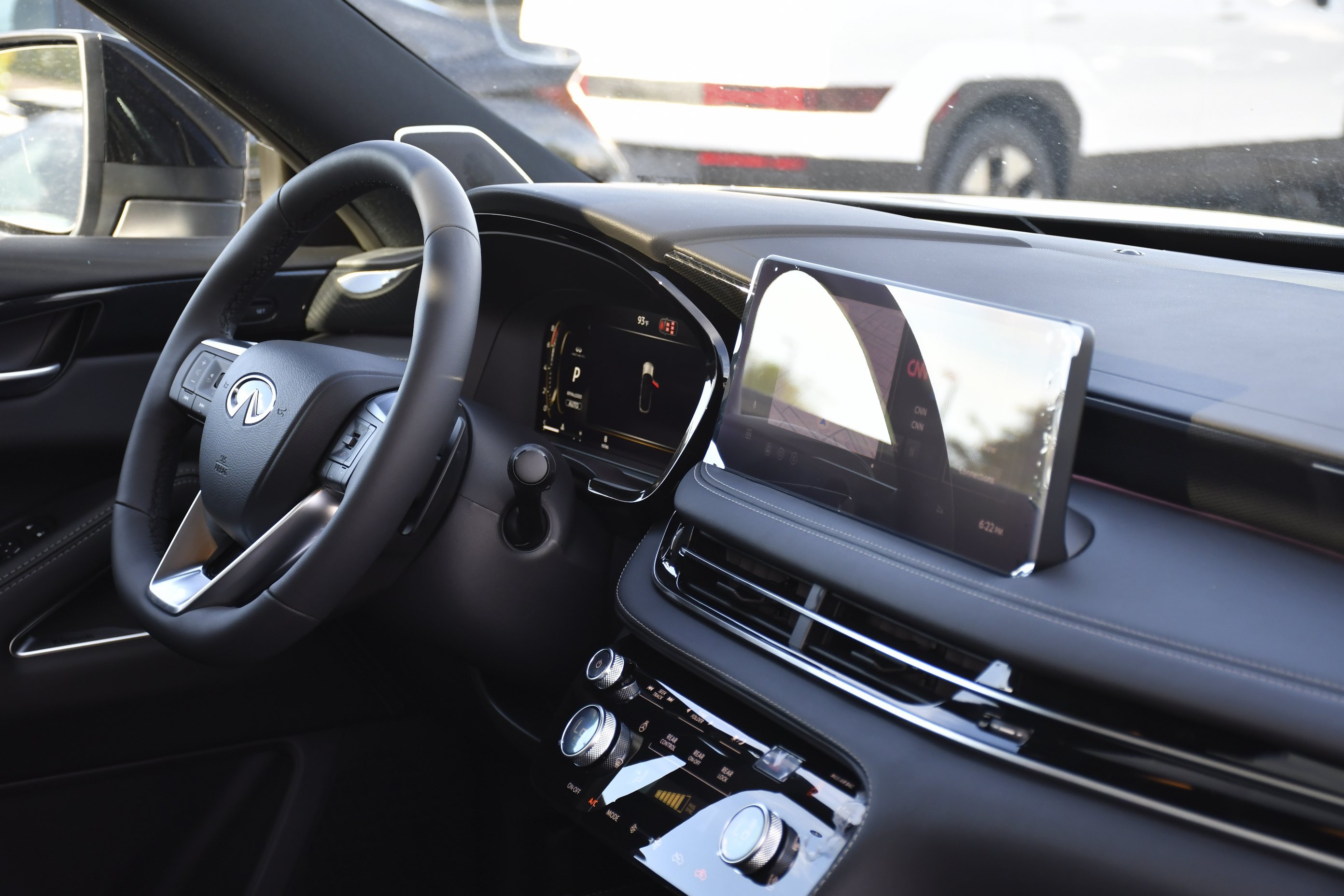 New 2027 HARBOR GRAY INFINITI Sport AWD image 31
