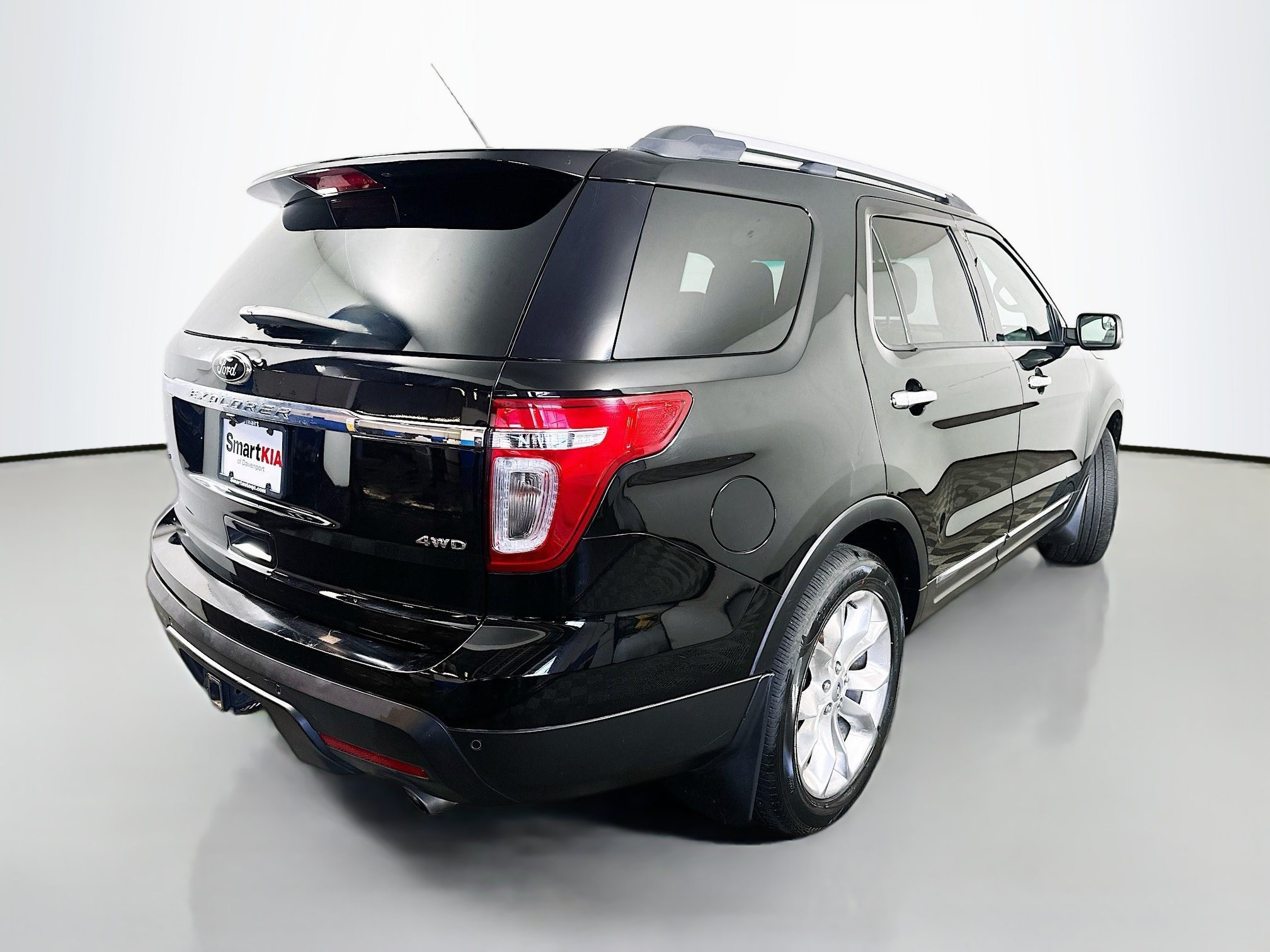 Used 2011 Black Ford XLT image 8
