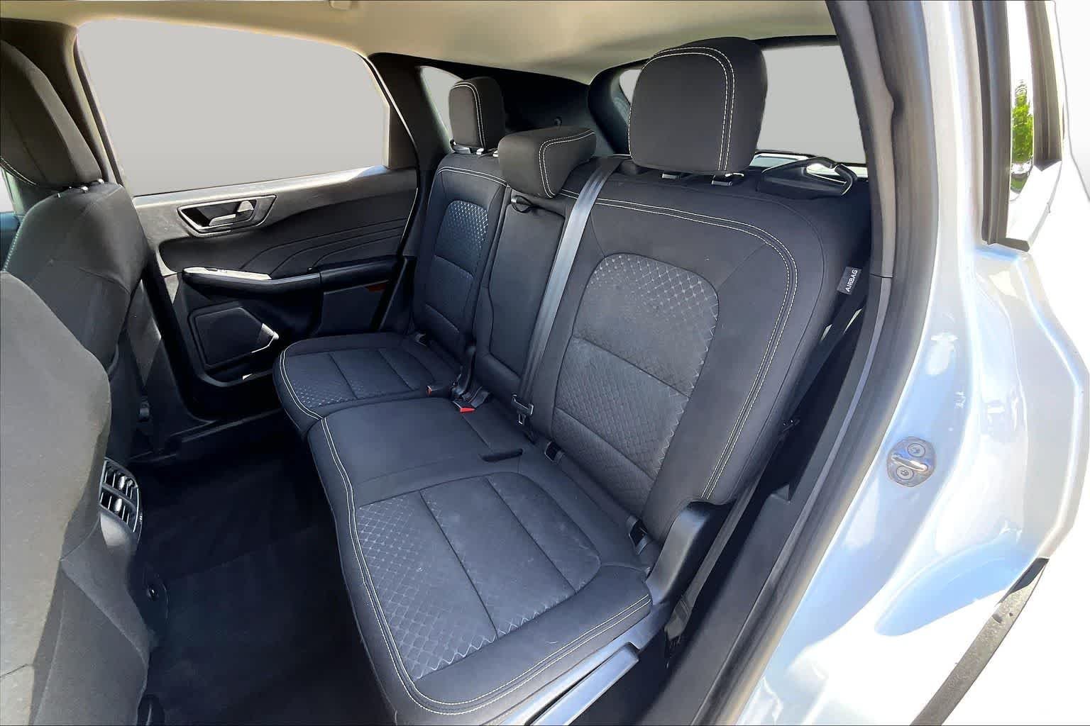 Used 2023 Oxford White Ford Active image 19