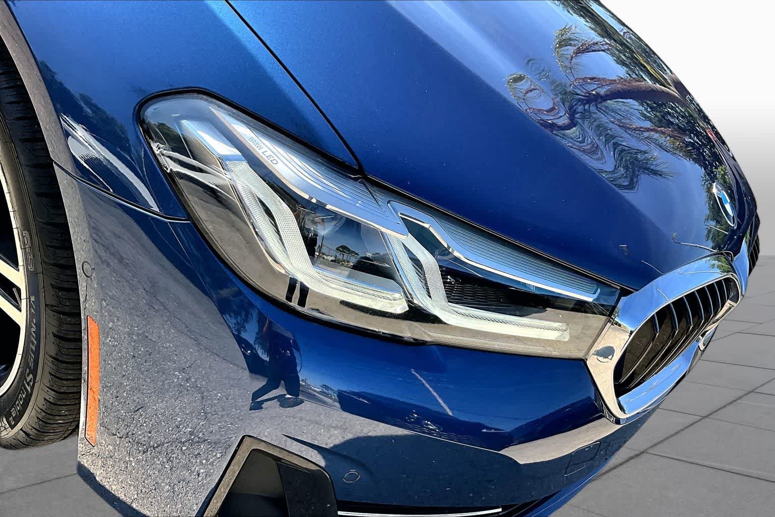 Used 2021 Phytonic Blue Metallic BMW 540i image 28