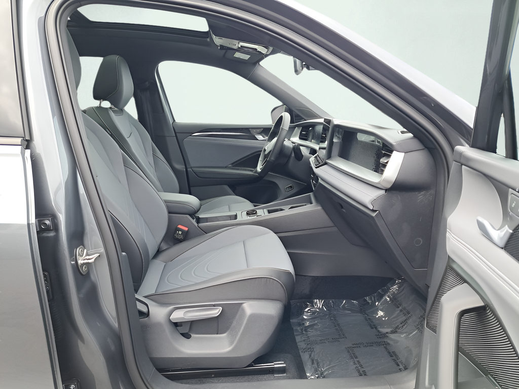 New 2025 Gray Volkswagen 2.0T SE R-Line Black image 18