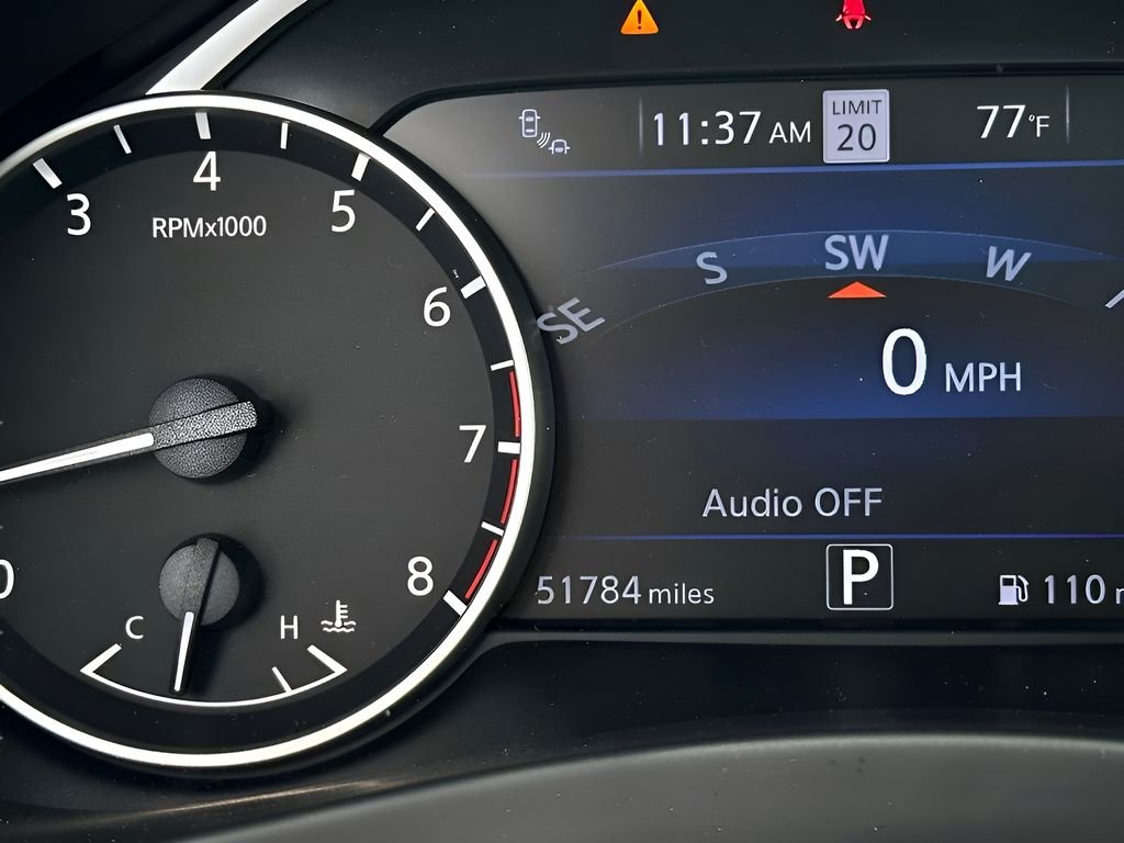 Used 2024 Black Nissan Platinum image 22