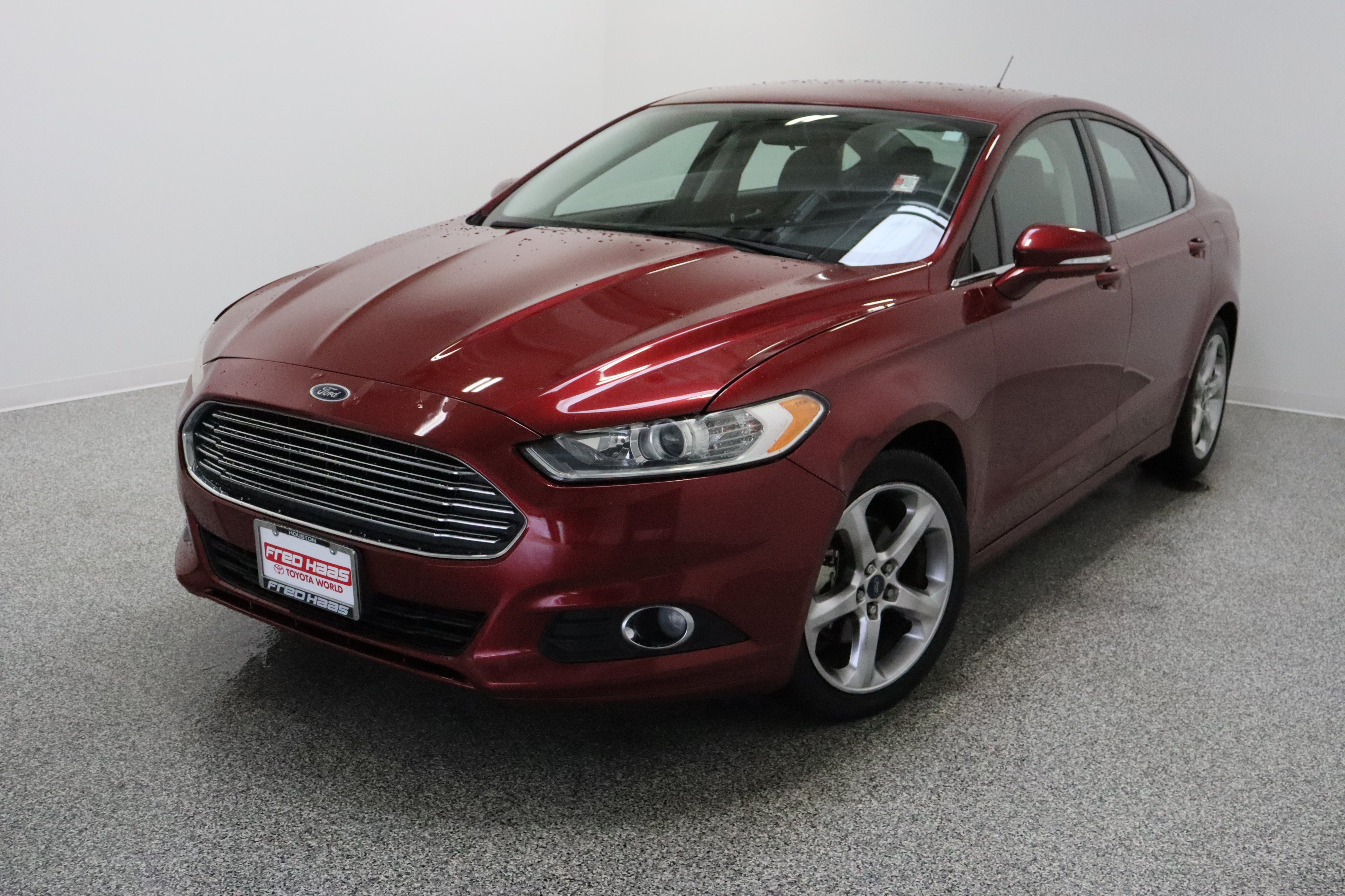 Used 2014 Ruby Red Metallic Tinted Clearcoat Ford SE 1.5T image 2
