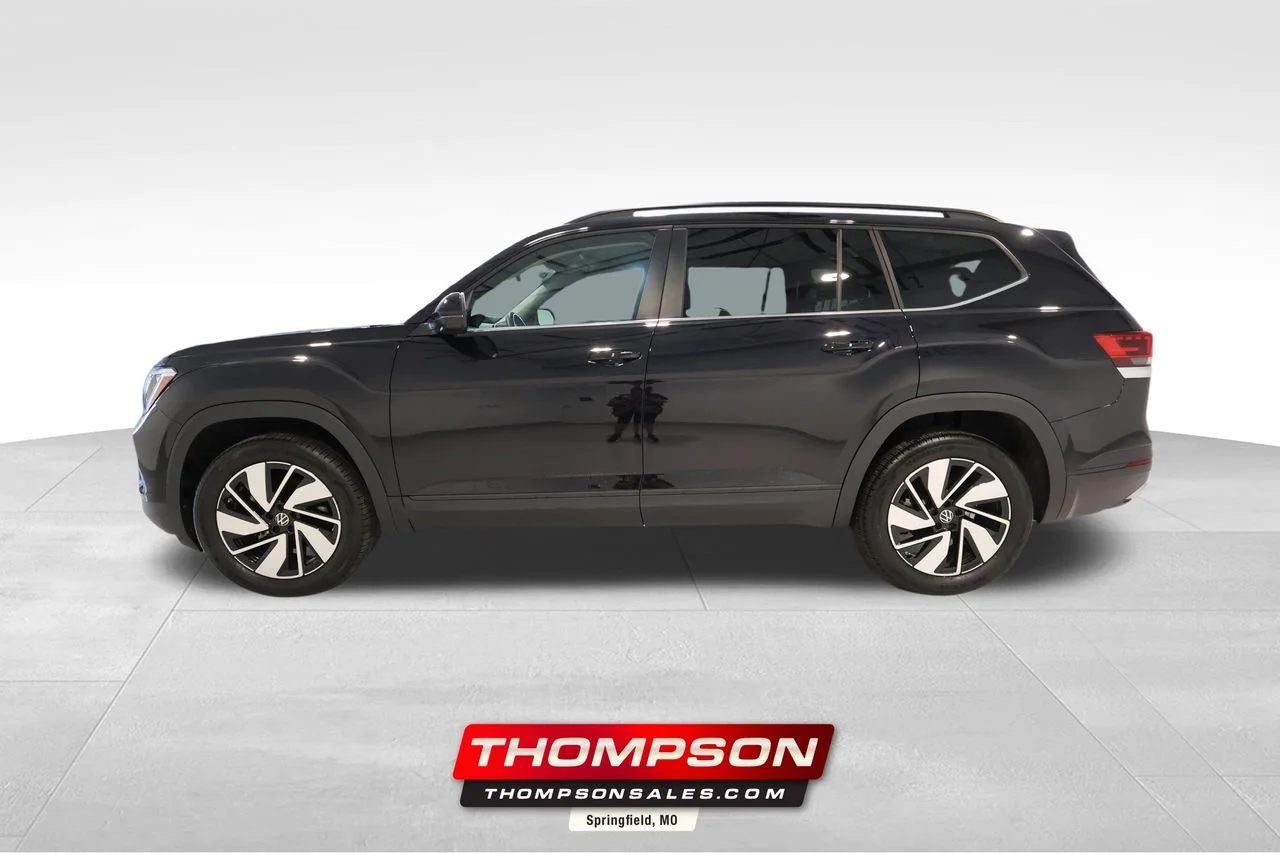 2026 Volkswagen Atlas SE w/Tech