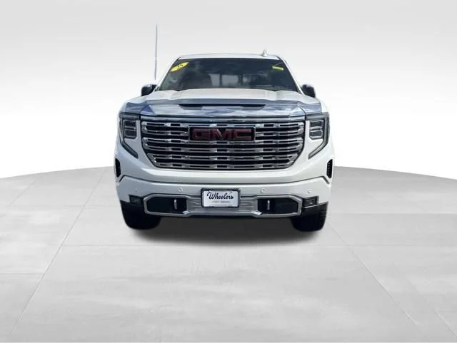 Used 2025 White Frost Tricoat GMC Denali image 45