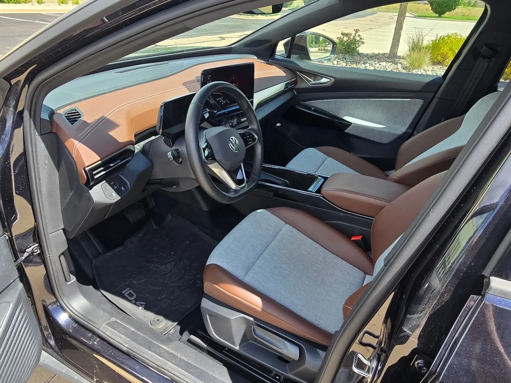 Used 2024 Deep Black Pearl Volkswagen Standard image 23