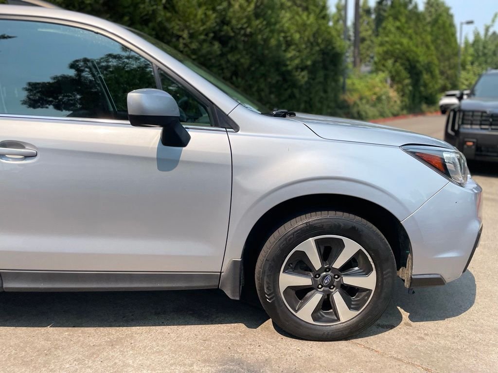 Used 2018 Ice Silver Metallic Subaru 2.5i Limited image 2