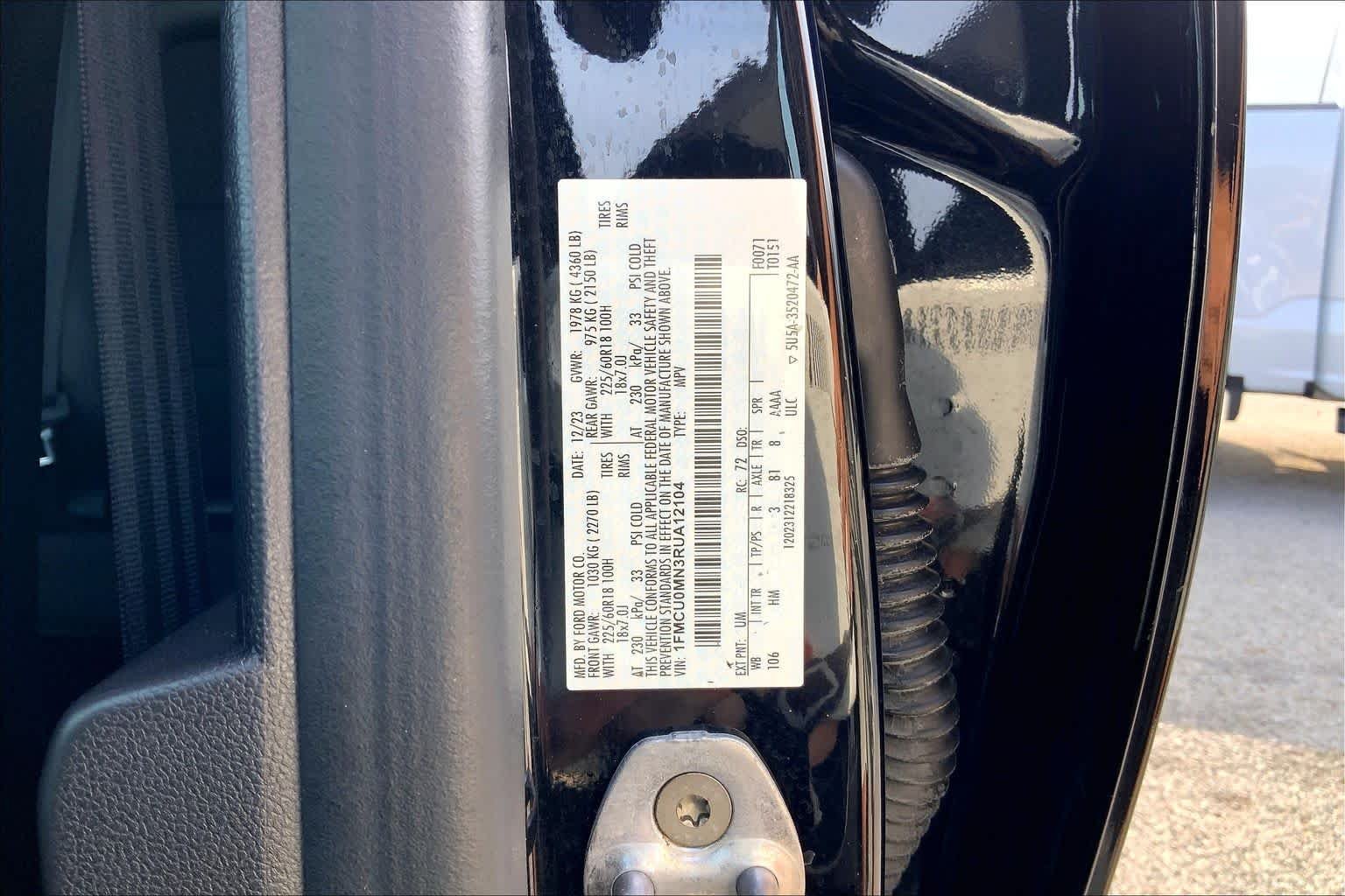 Used 2024 Agate Black Metallic Ford ST-Line image 35