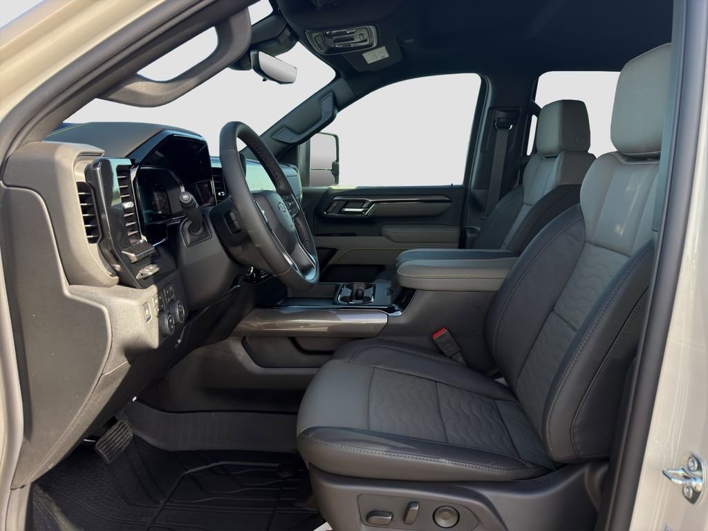 2026 Chevrolet Silverado 2500 HD ZR2 - Photo 9