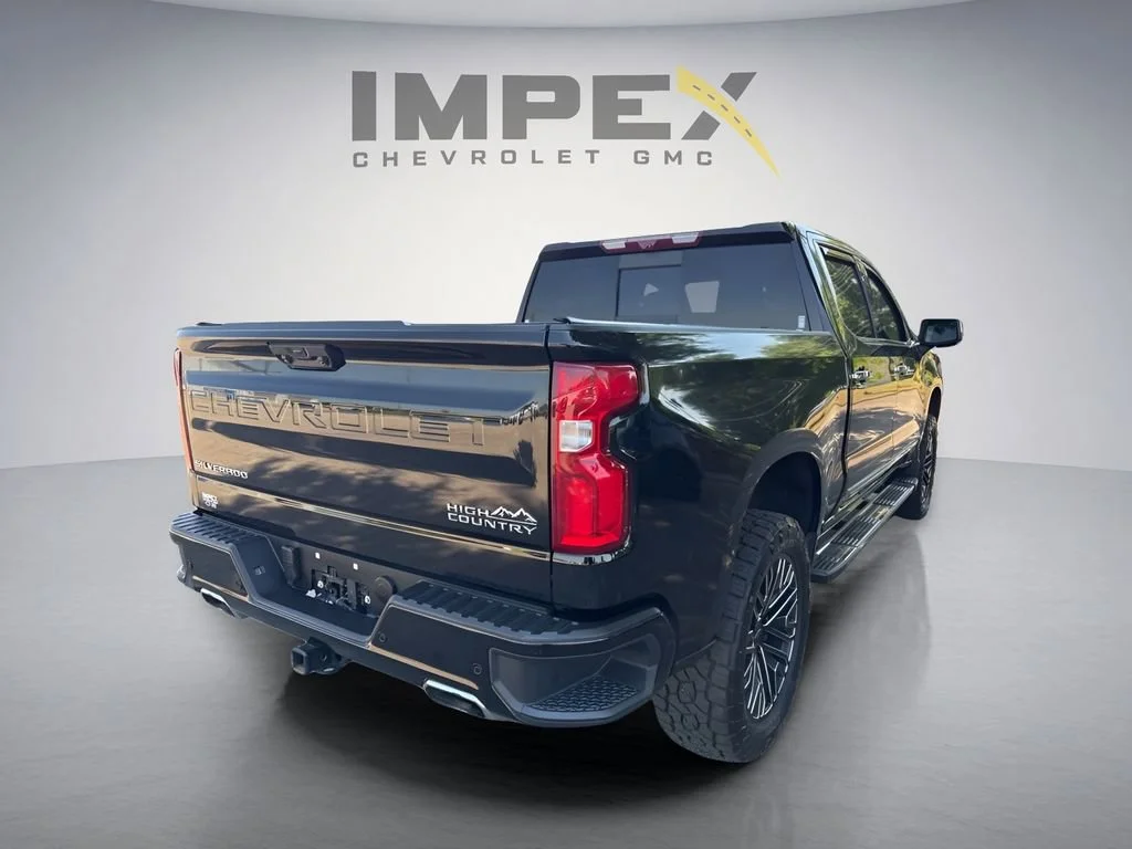 Used 2023 Black Chevrolet High Country image 5