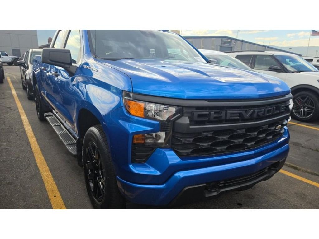 Used 2023 Blue Chevrolet Custom image 8