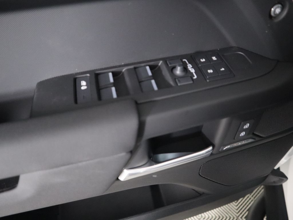 2026 Land Rover Defender S - Photo 23