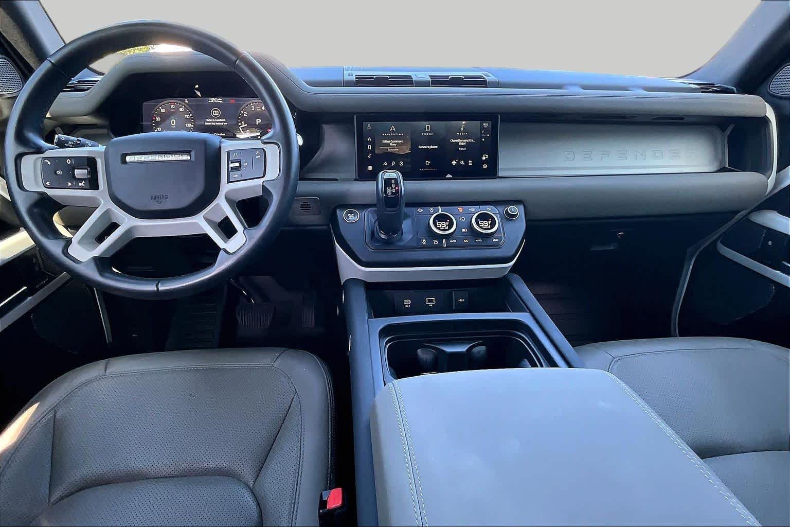 Used 2023 Fuji White Land Rover S image 15