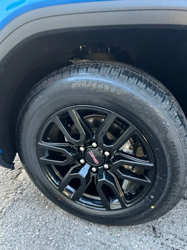 Used 2023 Blue GMC Elevation image 15