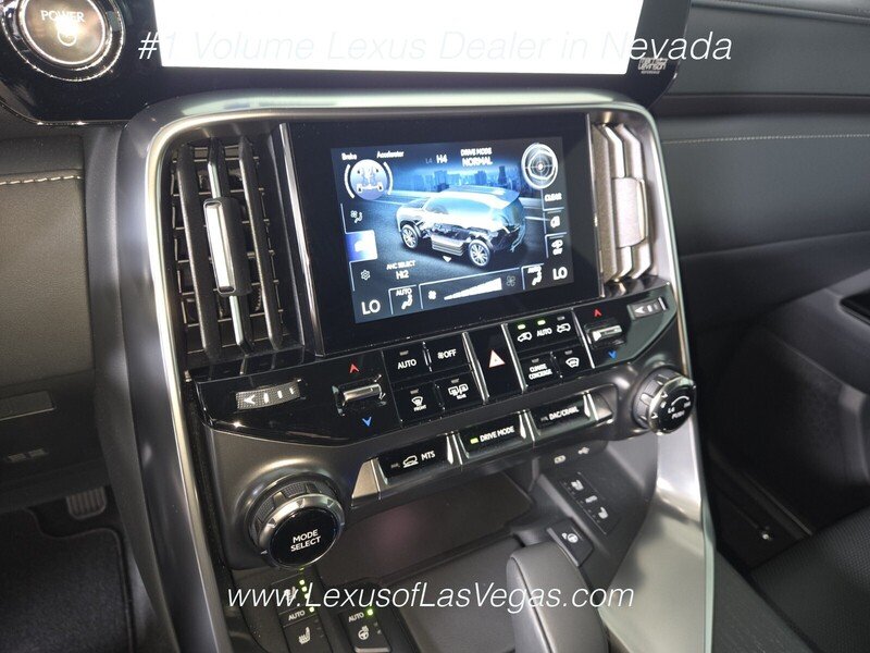 2026 Lexus LX 700h Luxury - Photo 18