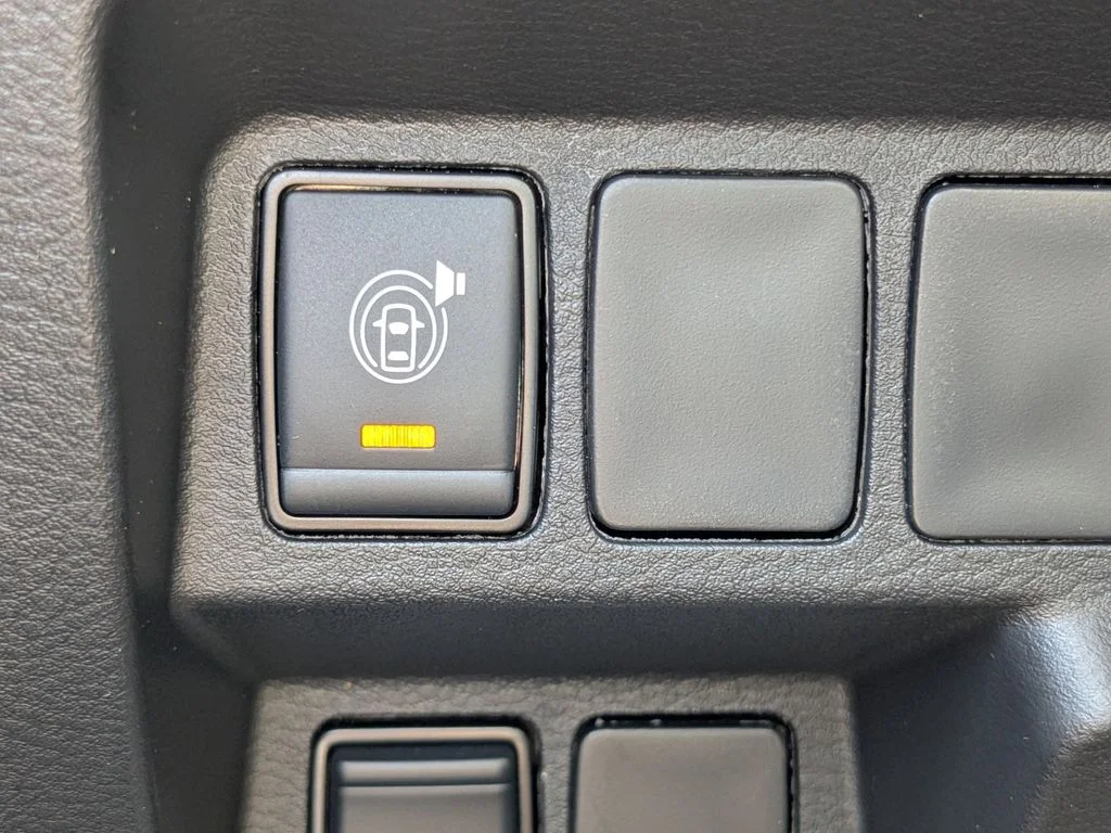 2025 Nissan Frontier SV - Photo 30