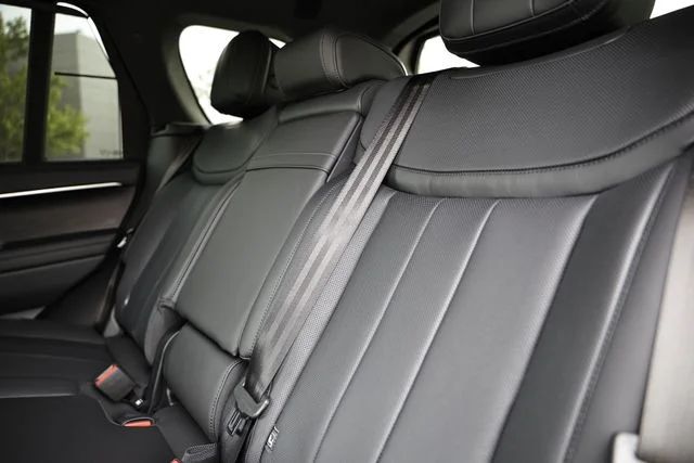 New 2026 Santorini Black Land Rover SE image 31