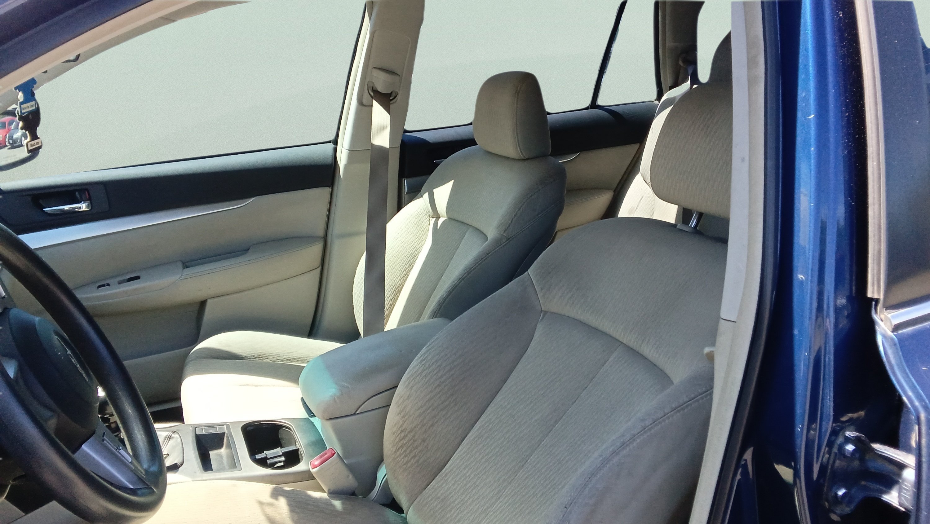 2010 Subaru Outback 2.5i - Photo 10