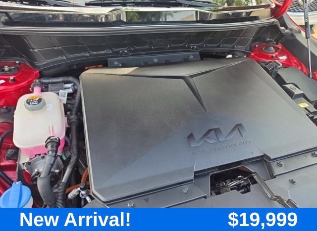 Used 2023  Kia Wind image 11