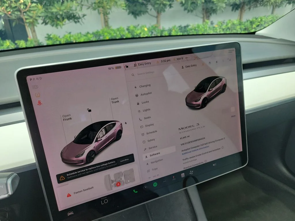 Used 2021 White Tesla Standard Range Plus image 21