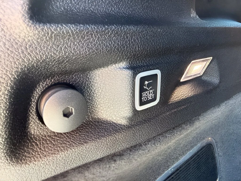 Used 2024 Black Jeep Summit image 27