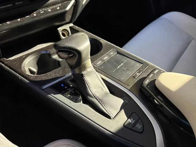 Used 2020 White Pearl Lexus 250h Base image 23