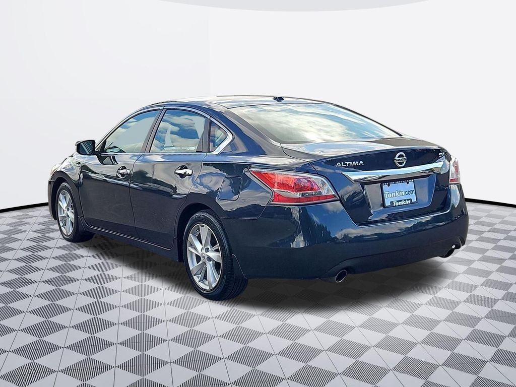 Used 2015 Storm Nissan 2.5 SV image 4