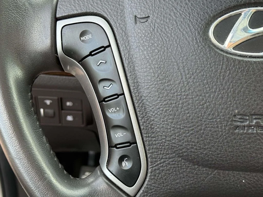 Used 2011 Gray Hyundai Limited image 24