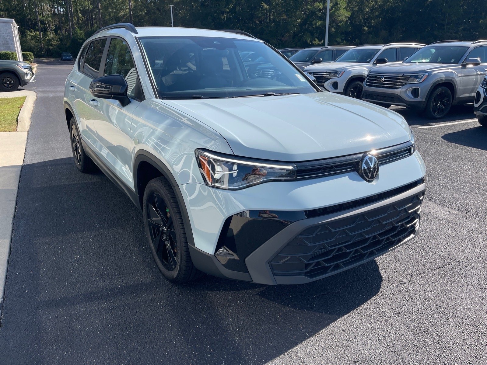 New 2027 Platinum Gray Metallic 2r2r Volkswagen Sport image 3