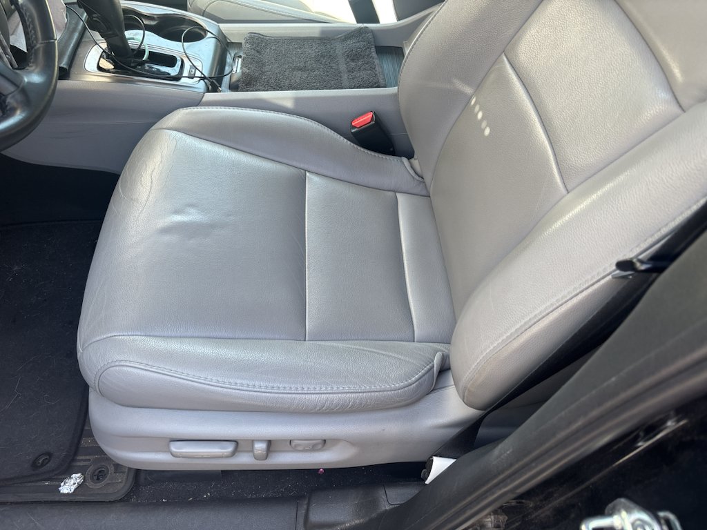 Used 2019 Black Honda EXL image 4