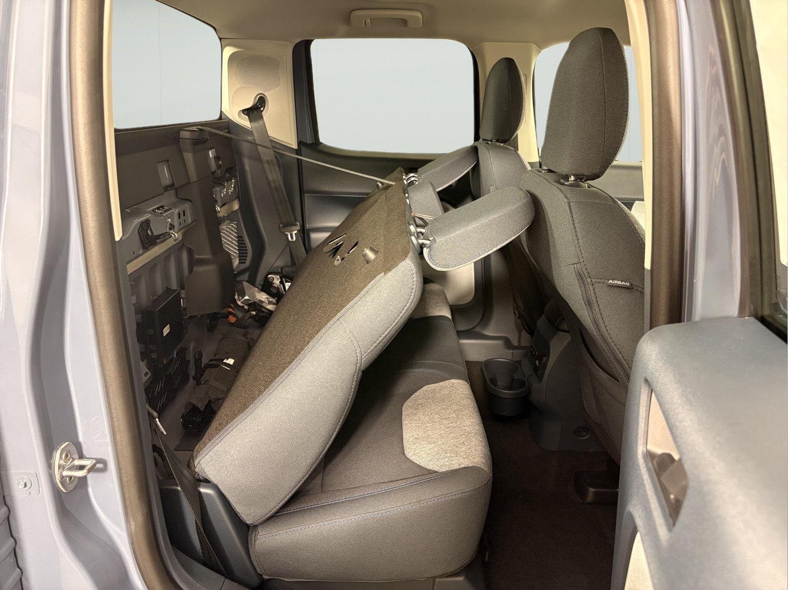 New 2026 Azure Gray Metallic Tri-Coat Ford XLT image 22