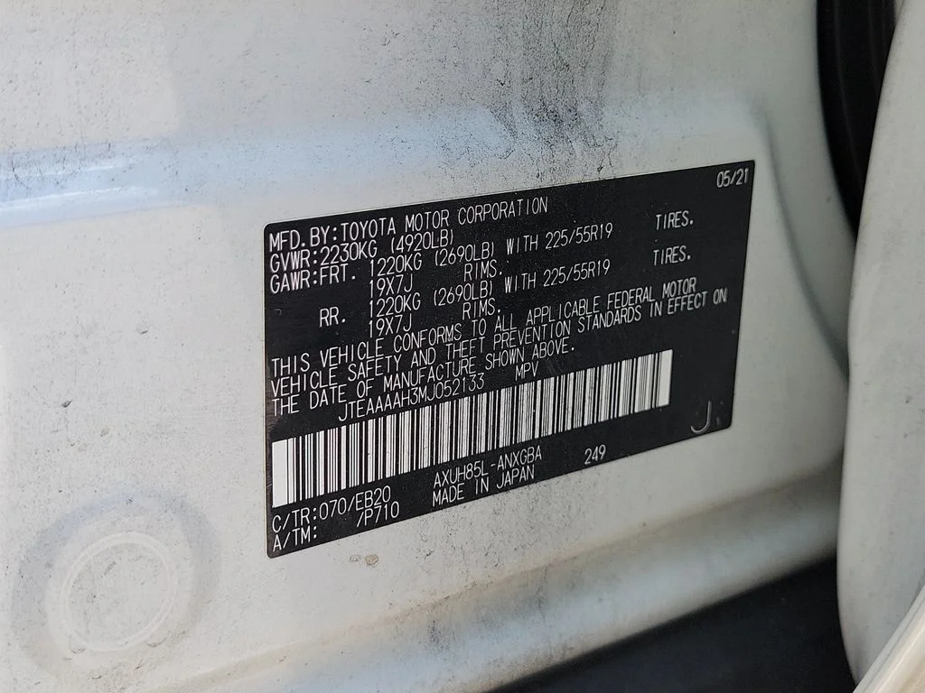 Used 2021 White Toyota XLE image 28