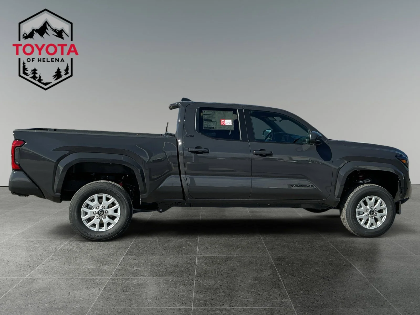 2026 Toyota Tacoma SR5 - Photo 6