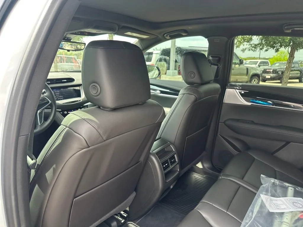 New 2026 Crystal White Tricoat Cadillac Premium Luxury image 20