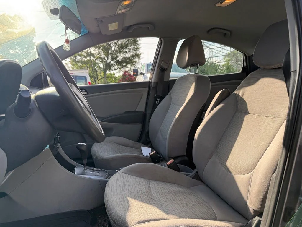 Used 2017 Gray Hyundai SE image 18