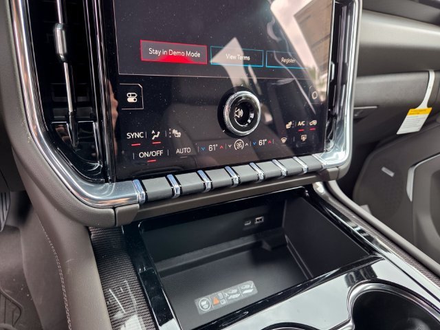 New 2026 Onyx Black GMC Elevation image 25