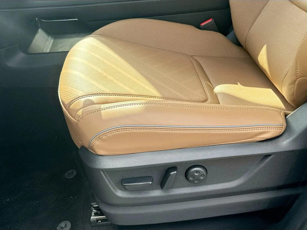 New 2027 DYNAMIC METAL INFINITI Luxe 2WD image 20