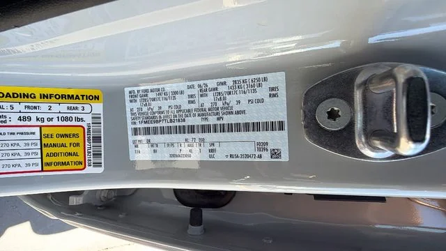 New 2026 Avalanche Gray Ford Badlands® image 33