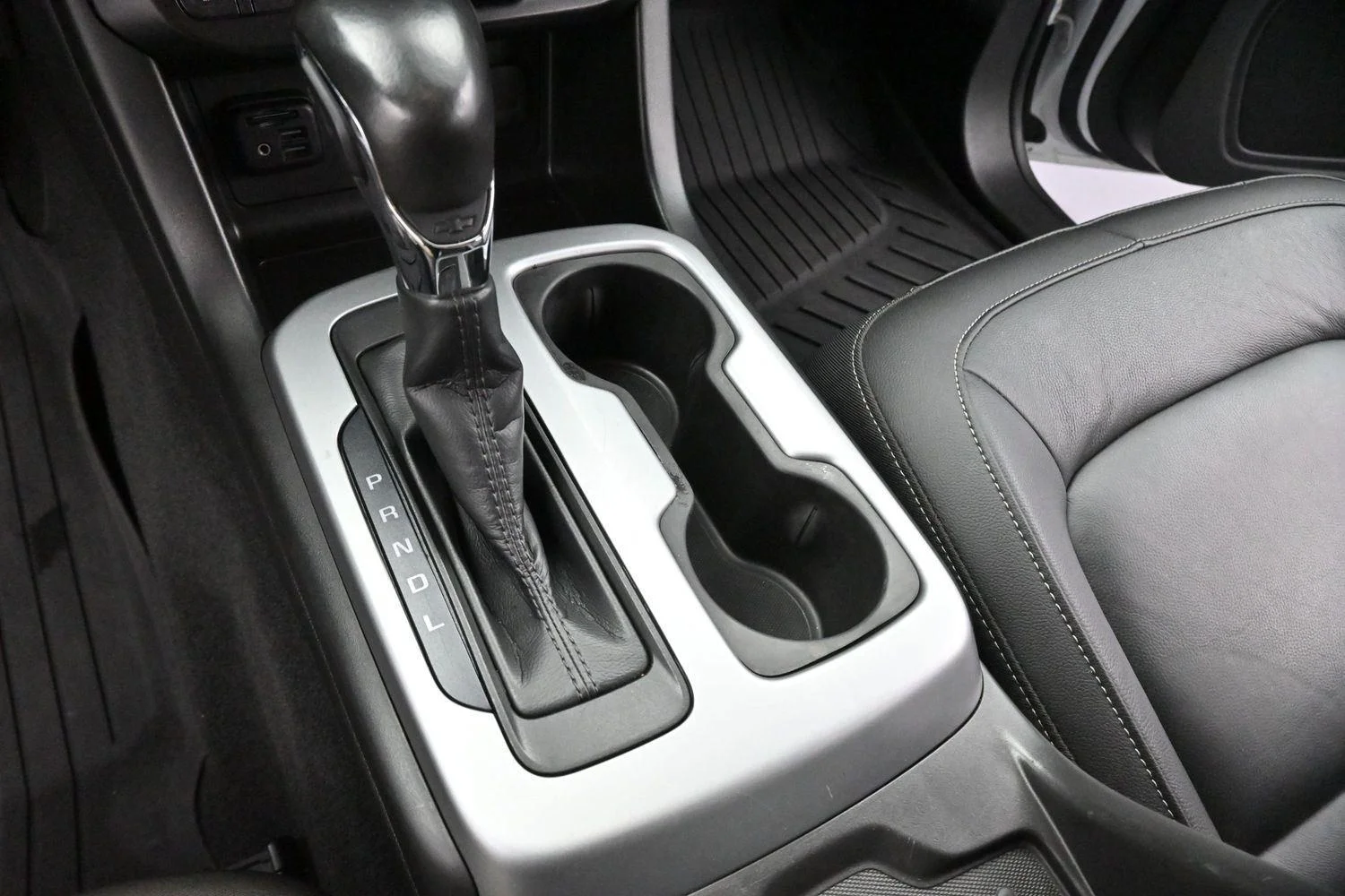 Used 2022 Summit White Chevrolet ZR2 image 19