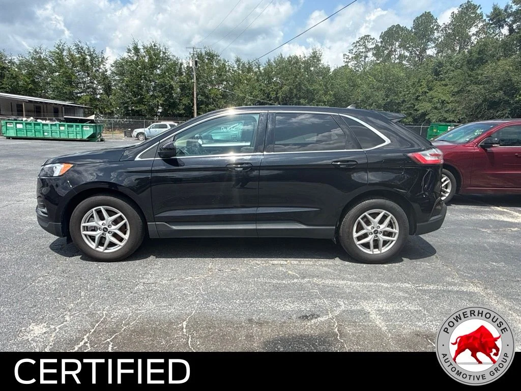 Used 2024 Black Ford SEL image 4