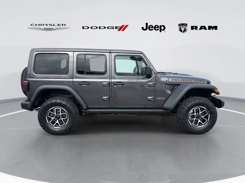 New 2026 Granite Crystal Metallic Clear-Coat Exterior Paint Jeep Rubicon image 2