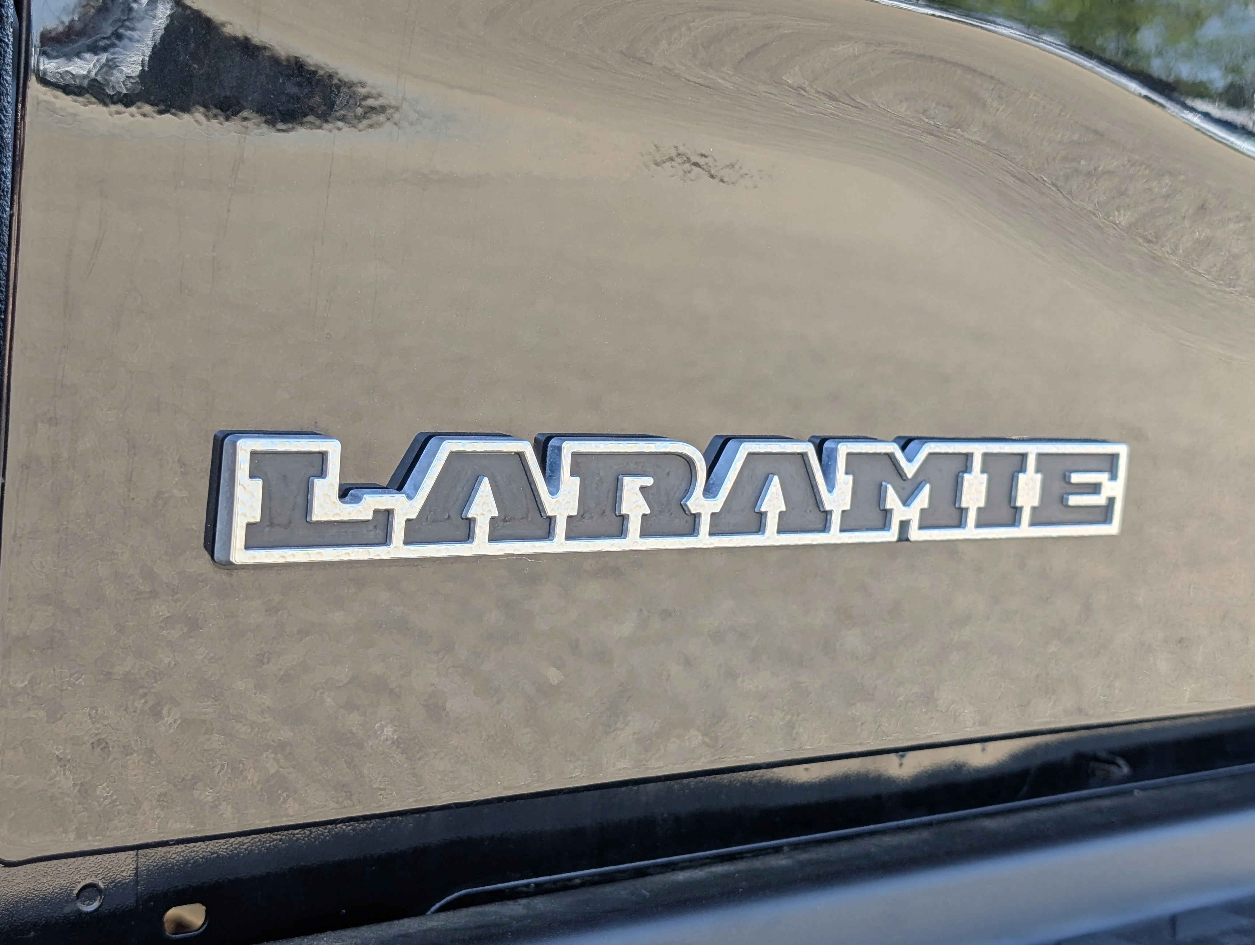 Used 2023 Diamond Black Crystal Pearlcoat Ram Laramie image 16