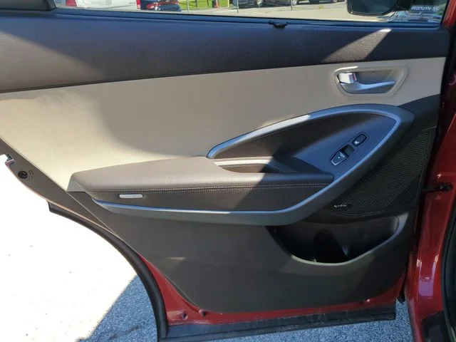 Used 2015 Red Hyundai Limited image 17