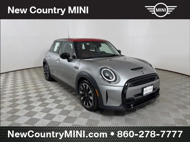 2024 MINI Hardtop Cooper S's photo