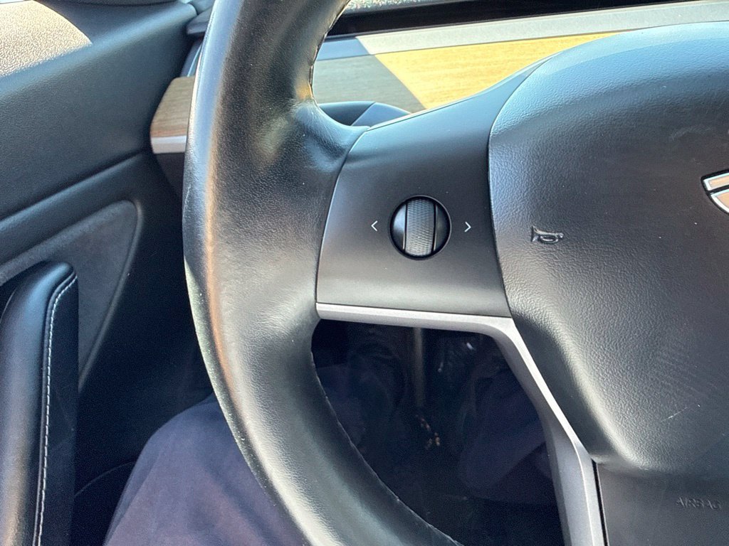 Used 2018 Blue Tesla Long Range image 23