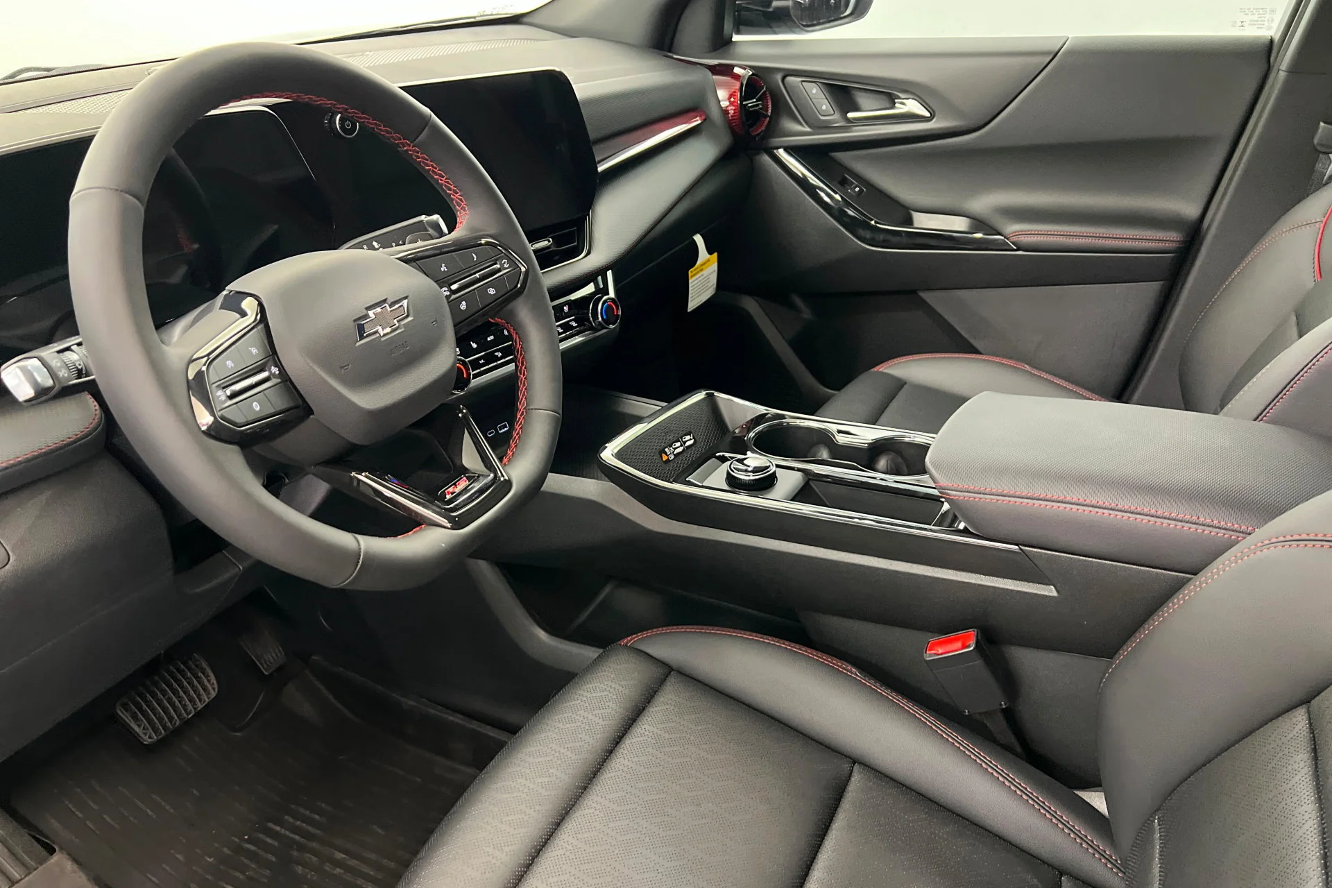 2027 Chevrolet Equinox RS - Photo 15