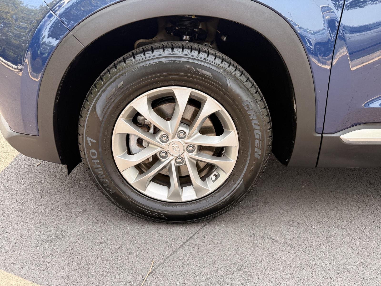 Used 2019 Stormy Sea Hyundai SE image 9