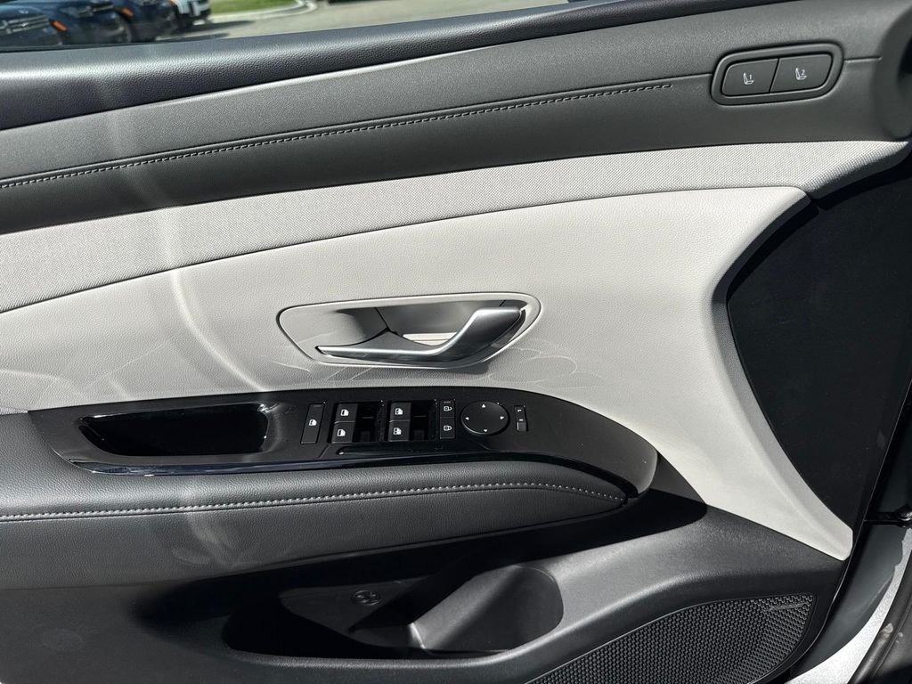New 2026 Shimmering Silver Hyundai Limited image 18